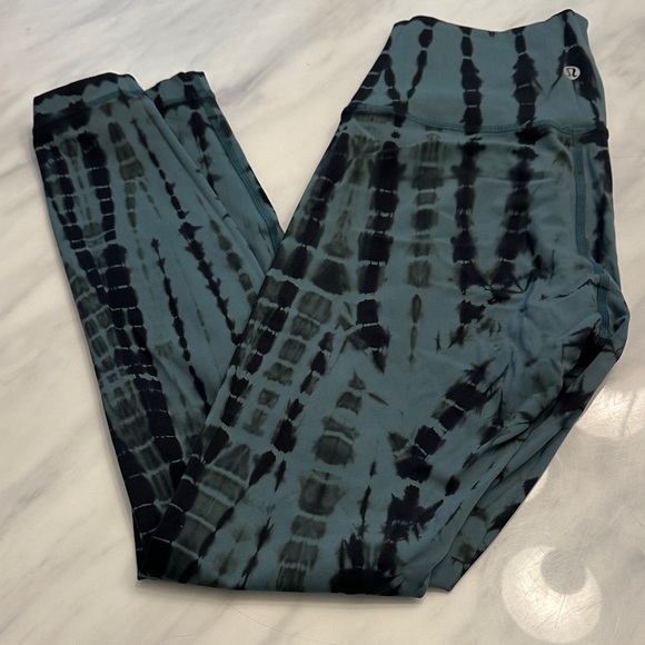 Lululemon leggings - Picture 1 of 4